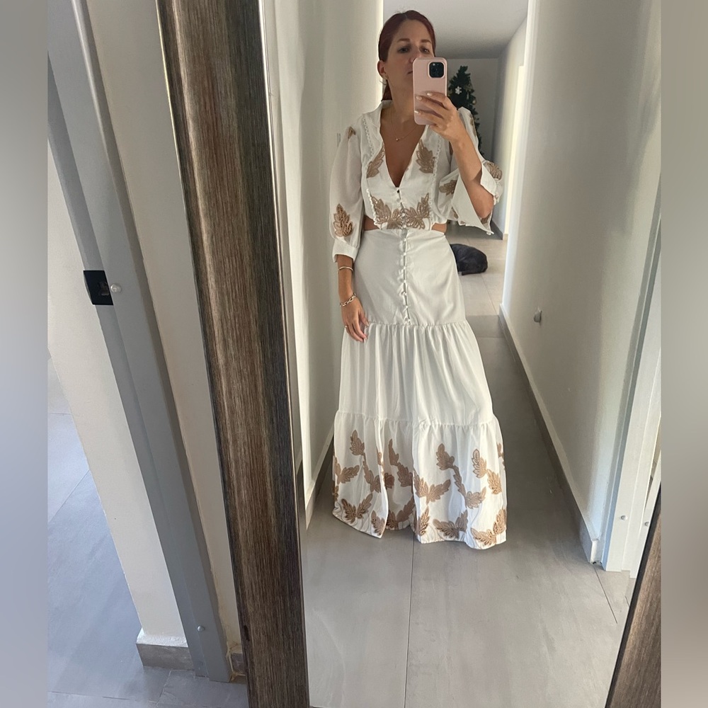 white maxi dress with embroidered details in cream color size M